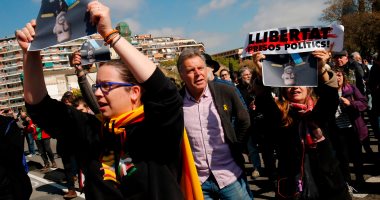  انفصاليو كتالونيا ينظمون احتجاجا فى ذكرى استفتاء الانفصال عن مدريد 