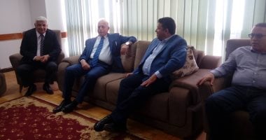 محافظ جنوب سيناء يلتقى رئيس شركة بترول بلاعيم