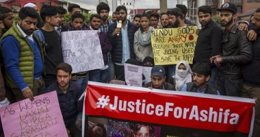 "الجارديان": الهندوس يعارضون إدانة ثمانية رجال اغتصبوا طفلة مسلمة فى معبد