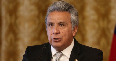 رئيس الإكوادور يقيل نائبته وسط مزاعم بتورطها فى وقائع فساد