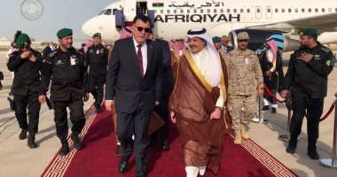 فائز السراج يصل الدمام للمشاركة بالقمة العربية ويلتقى الرئيس السيسي اليوم