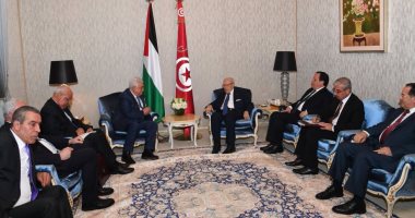 صور.. الرئيس التونسى يلتقى محمود عباس بمقر إقامته فى الدمام