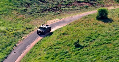 الدبابات الإسرائيلية تتحرك باتجاه مرتفعات الجولان السورية -صور