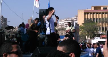 فيديو.. أحمد جمال يبدأ حفله بجامعة عين شمس لتدشين حملة "أنت أقوى من المخدرات"