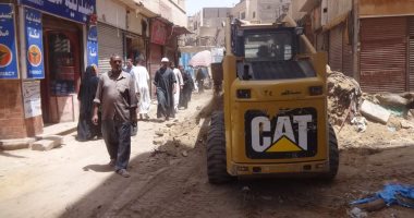 مجلس مدينة الأقصر يواصل أعمال رفع كفاءة شوارع أبو الجود ومدرسة الصنايع 