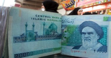 دوامة التضخم تقود إيران لحذف أصفار العملة.. وإنقسام بين الخبراء