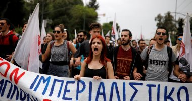 صور.. آلاف اليونانيين يتظاهرون تحت شعار " الأمريكيون قتلة " دعما لسوريا
