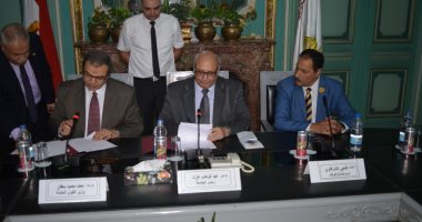 وزير القوى العاملة ورئيس جامعة عين شمس يوقعان بروتوكول نشر السلامة المهنية