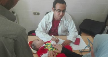 قوافل جامعة قناة السويس تعالج 951 حالة طبية برأس سدر 