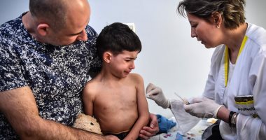 صور.. رومانيا تطلق حملة للتطعيم ضد الحصبة بعد مقتل 40 طفلا