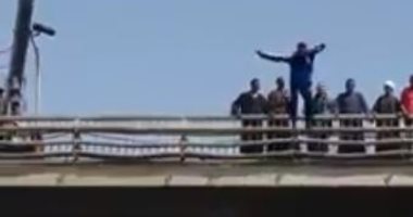 فيديو.. محمد رمضان يقفز فى النيل من أعلى كوبرى دندرة