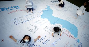 صور.. أطفال كوريا الجنوبية يرسمون خريطة للكوريتين ويطالبون بعودة العلاقات