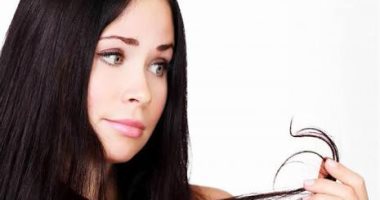 وصفات طبيعية بالموز والأفوكادو والزيوت لتقليل هيشان الشعر