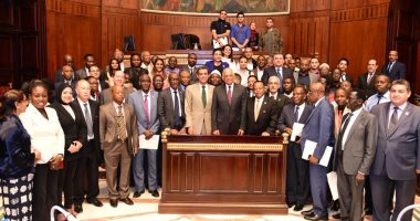 رئيس مجلس النواب يدعو السفراء والصحفيين الأفارقة لدعم مصطفى الجندى (صور)