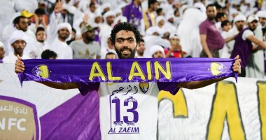حسين الشحات بالقائمة النهائية للفوز بجائزة أفضل لاعب فى الدورى الإماراتى