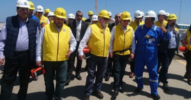 وزير البترول ومفوض الاتحاد الأوروبى يزوران محطة معالجة غاز حقل ظهر ببورسعيد