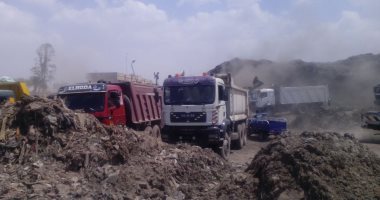سكرتير عام المنوفية: نقل 56 ألف طن قمامة من مقلب منوف إلى مدفن السادات
