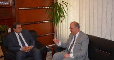 وزير القوى العاملة يلتقى السفير العراقى بالقاهرة لبحث صرف المعاشات التقاعدية