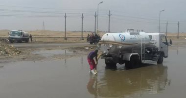 محافظ السويس: الدفع بـ20 سيارة لكسح مياه الأمطار من شوارع المحافظة