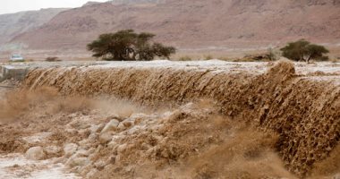 صور.. وفاة شخصين بسبب الفيضانات فى الضفة الغربية