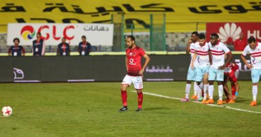 فيديو و صور.. وليد سليمان يحرز الهدف الأول للأهلى من ركلة جزاء 