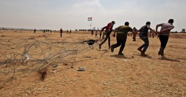 بث مباشر لاجتياز الشبان الفلسطينيين السياج الحدودية بين غزة والأراضى المحتلة 