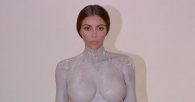 "مش علشان عريانة".. انتقاد جديد لكيم كاردشيان بسبب عطرها "KKW Body"