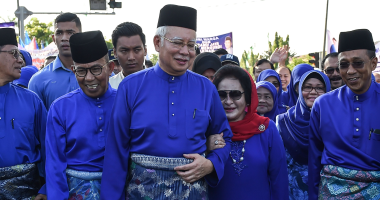 رويترز: الشرطة الماليزية تداهم منازل أسرة رئيس الوزراء السابق