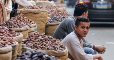 مع اقتراب شهر رمضان تعرف على أسعار البلح فى سوق العبور للجملة  