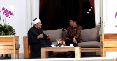 صور و فيديو.. استقبال رئيس إندونيسيا لـ"شيخ الأزهر"