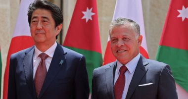 العاهل الأردنى يستقبل رئيس الوزراء اليابانى بالقصر الملكى - صور