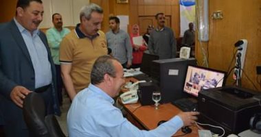 غرفة عمليات مجلس الوزراء تتواصل مع محافظ دمياط للاطمئنان على حالة الطقس 