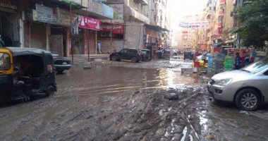 صور.. شكوى من غرق شوارع مدينة ابن الحكم بشبرا الخيمة فى مياه الصرف الصحى