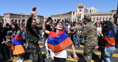 تظاهر الآلاف لدعم رئيس الوزراء فى مكافحة الفساد بأرمينيا