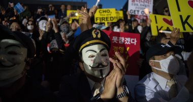 صور.. طيارو الخطوط الكورية الجنوبية يتظاهرون ضد رئيس الشركة ويتهمونه بالفساد