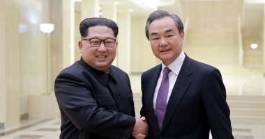 ننشر صور لقاء وزير الخارجية الصينى مع زعيم كوريا الشمالية فى بيونج يانج