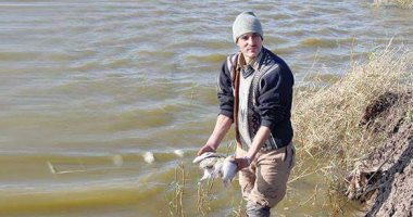 صور.. الصيد بالكهرباء خطر يهدد البشر والأسماك فى بحيرة المنزلة