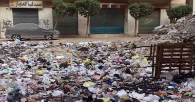 صور.. شكوى من انتشار القمامة بشوارع مدينة بنها فى القليوبية