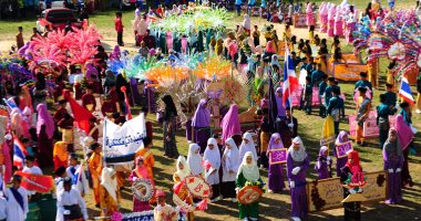 صور..انطلاق مهرجان "تاديكا سامفان" للأطفال فى تايلاند