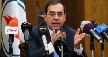 صور.. وزير البترول: تكلفة خط نقل الغاز القبرصى لمصر حوالى مليار دولار