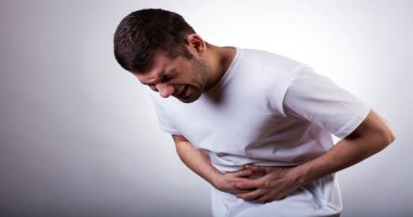 9 أعراض لقرحة المعدة وطرق العلاج المنزلى لتخفيف الألم