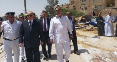 صور.. مدير أمن القاهرة يقود حملات غلق 11 مقهى مخالف بمدينة نصر