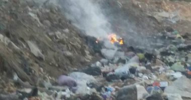 قارئ يشكو من تراكم القمامة بقرية شطانوف فى المنوفية