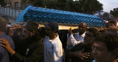 صور.. أهالى ديربان الجنوب أفريقية يشيعون جثامين ضحايا الاعتداء على مسجد