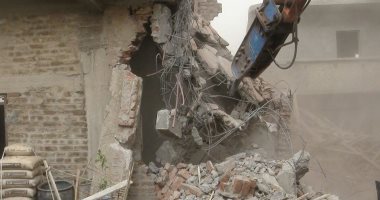 حملة لإزالة التعديات عن أراضى مركز شباب ومستشفى حميات قفط