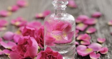 فوائد مياه الورد على صحتك وبشرتك