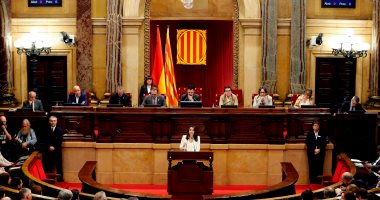 وزيرة إسبانية تقترح إجراء إصلاحات دستورية لحل أزمة كتالونيا