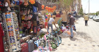 صور.. رئاسة مركز الخارجة تكثف حملاتها لإزالة الإشغالات بقبل شهر رمضان