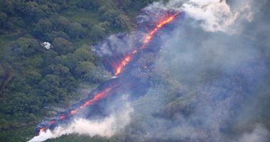 شقوق ضخمة تنفتح فى بركان هاواى والسلطات الأمريكية توجه بعمليات إخلاء جديدة