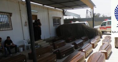الشماس الناجى من حادث تفجير البطرسية يقود التسبحة بجنازة شهداء ليبيا